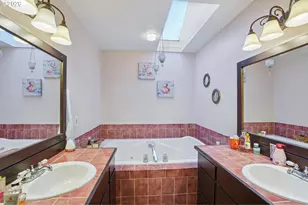 800 SE Greenway Dr, Gresham, OR 97080 - Photo 26