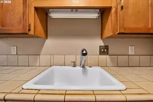 646 SW 11th St, Newport, OR 97365 - Photo 10