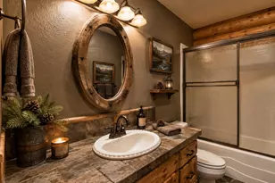 646 SW 11th St, Newport, OR 97365 - Photo 8
