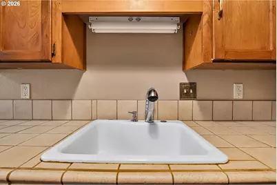 646 SW 11th St #3, Newport, OR 97365 - Photo 10