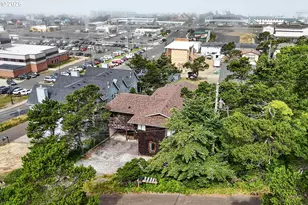 646 SW 11th St, Newport, OR 97365 - Photo 2
