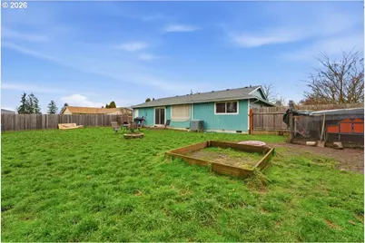 406 Carol Ct, Molalla, OR 97038 - Photo 6