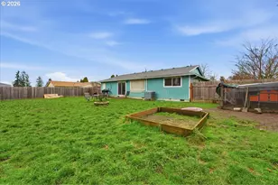 406 Carol Ct, Molalla, OR 97038 - Photo 6