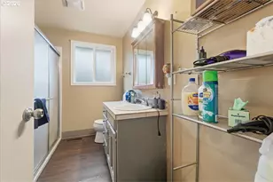 406 Carol Ct, Molalla, OR 97038 - Photo 18