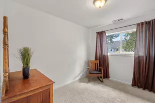 9801 SE Pardee St, Portland, OR 97266 - Photo 16