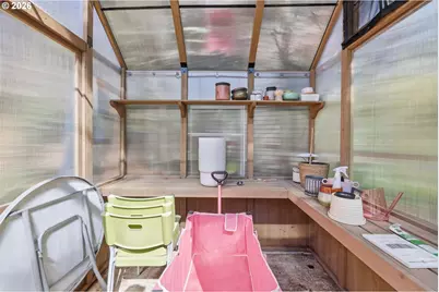 100 NW Pittock Ave, Portland, OR 97210 - Photo 38