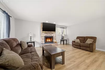 1302 Bloyd St, Kelso, WA 98626 - Photo 8