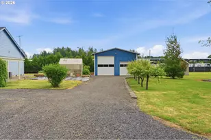 23420 NE Hyland Dr, Newberg, OR 97132 - Photo 2