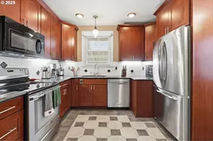 8420 N Smith St, Portland, OR 97203 - Photo 2