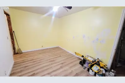 168 NE Broadway St, Myrtle Creek, OR 97457 - Photo 16