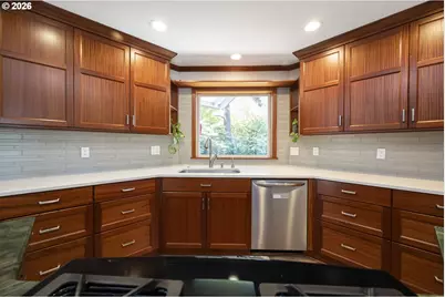 17295 Hanneman Ct, Gladstone, OR 97027 - Photo 6