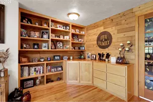 37410 Hills Creek Rd, Springfield, OR 97478 - Photo 10