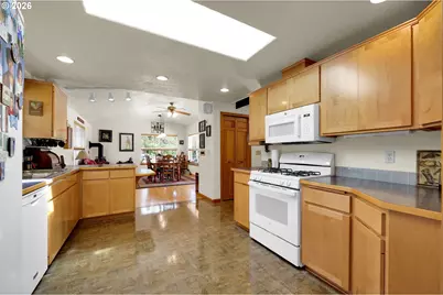 37410 Hills Creek Rd, Springfield, OR 97478 - Photo 6