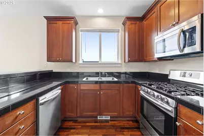 12818 SE Meadehill Ave, Happy Valley, OR 97086 - Photo 10