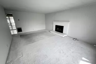 1755 Alderwood St, Eugene, OR 97404 - Photo 4