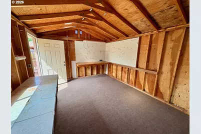 1755 Alderwood St, Eugene, OR 97404 - Photo 12