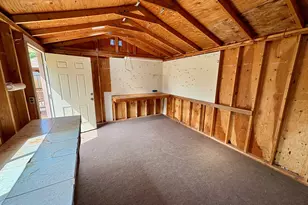 1755 Alderwood St, Eugene, OR 97404 - Photo 12