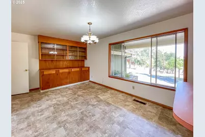 765 O C Brown Rd, Roseburg, OR 97470 - Photo 8