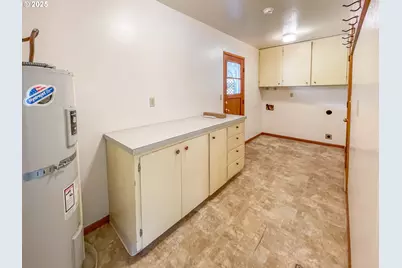 765 O C Brown Rd, Roseburg, OR 97470 - Photo 26