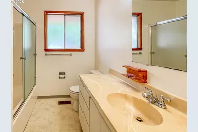 765 O C Brown Rd, Roseburg, OR 97470 - Photo 14