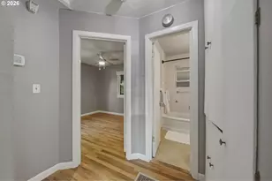 11005 NE Schuyler St, Portland, OR 97220 - Photo 8