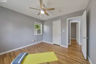 11005 NE Schuyler St, Portland, OR 97220 - Photo 12
