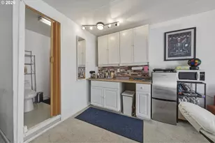 11005 NE Schuyler St, Portland, OR 97220 - Photo 22