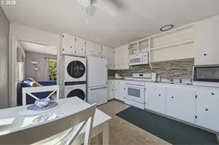 11005 NE Schuyler St, Portland, OR 97220 - Photo 6