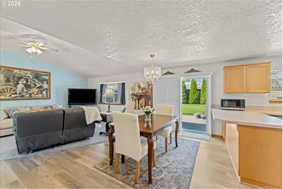 745 N Madison St, Lafayette, OR 97127 - Photo 6