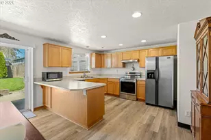 745 N Madison St, Lafayette, OR 97127 - Photo 4