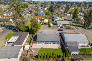 745 N Madison St, Lafayette, OR 97127 - Photo 22