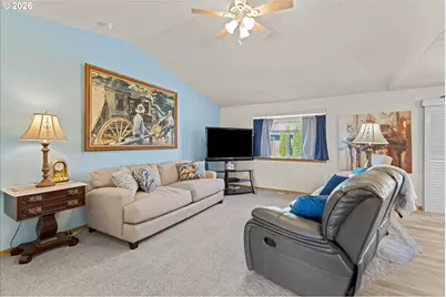 745 N Madison St, Lafayette, OR 97127 - Photo 2