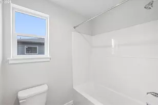 750 Magnolia Ave, Woodburn, OR 97071 - Photo 24
