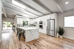 8885 SW White Pine Ln, Portland, OR 97225 - Photo 8