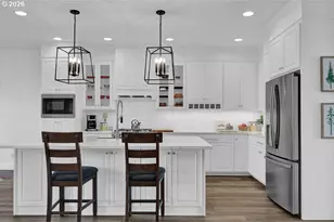 928 SW Coral St, Junction City, OR 97448 - Photo 4