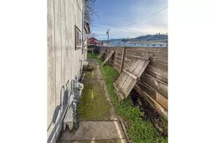 413 NE Nash St, Roseburg, OR 97470 - Photo 20