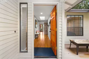 4674 SW Flower Pl, Portland, OR 97221 - Photo 6