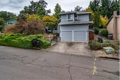 1006 Woodwillow Dr, Roseburg, OR 97471 - Photo 2