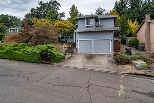 1006 Woodwillow Dr, Roseburg, OR 97471 - Photo 2