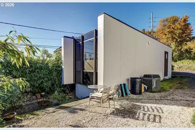 4530 S Kelly Ave, Portland, OR 97239 - Photo 1