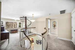 898 NW Riverside Blvd, Bend, OR 97703 - Photo 26