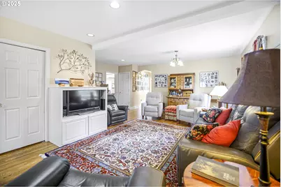 898 NW Riverside Blvd, Bend, OR 97703 - Photo 8