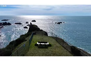 1307 Moore St, Brookings, OR 97415 - Photo 38