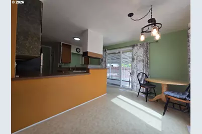 2118 SE Chinaberry Ave, Roseburg, OR 97470 - Photo 20
