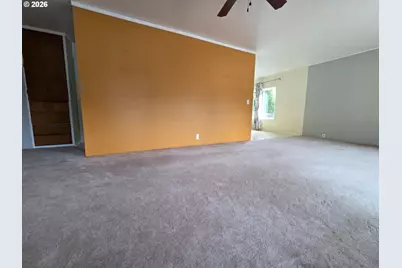 2118 SE Chinaberry Ave, Roseburg, OR 97470 - Photo 18