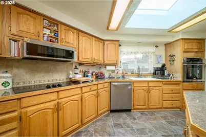 1412 NW Wallace Rd, McMinnville, OR 97128 - Photo 20