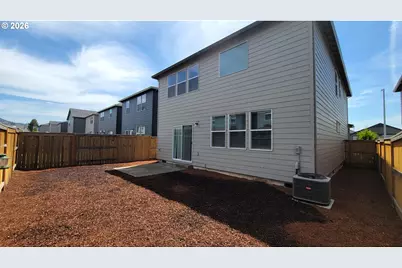 2960 V St, Springfield, OR 97477 - Photo 26