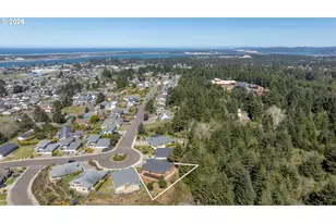 1225 Nautical Ln, Coos Bay, OR 97420 - Photo 4