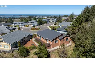 1225 Nautical Ln, Coos Bay, OR 97420 - Photo 6