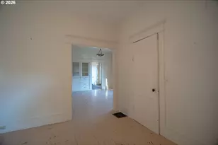 5914 N Burrage Ave, Portland, OR 97217 - Photo 16